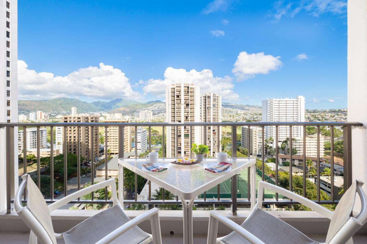 Beautiful Mountain View In Waikiki Sunset With Parking Apartment Honolulu Ngoại thất bức ảnh